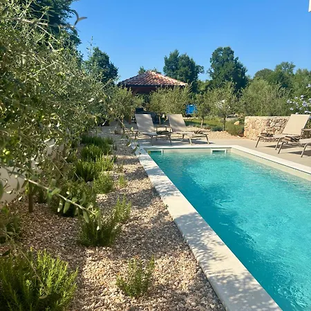 Villa Olea Terra - Mediterranean Comfort & Style Malinska